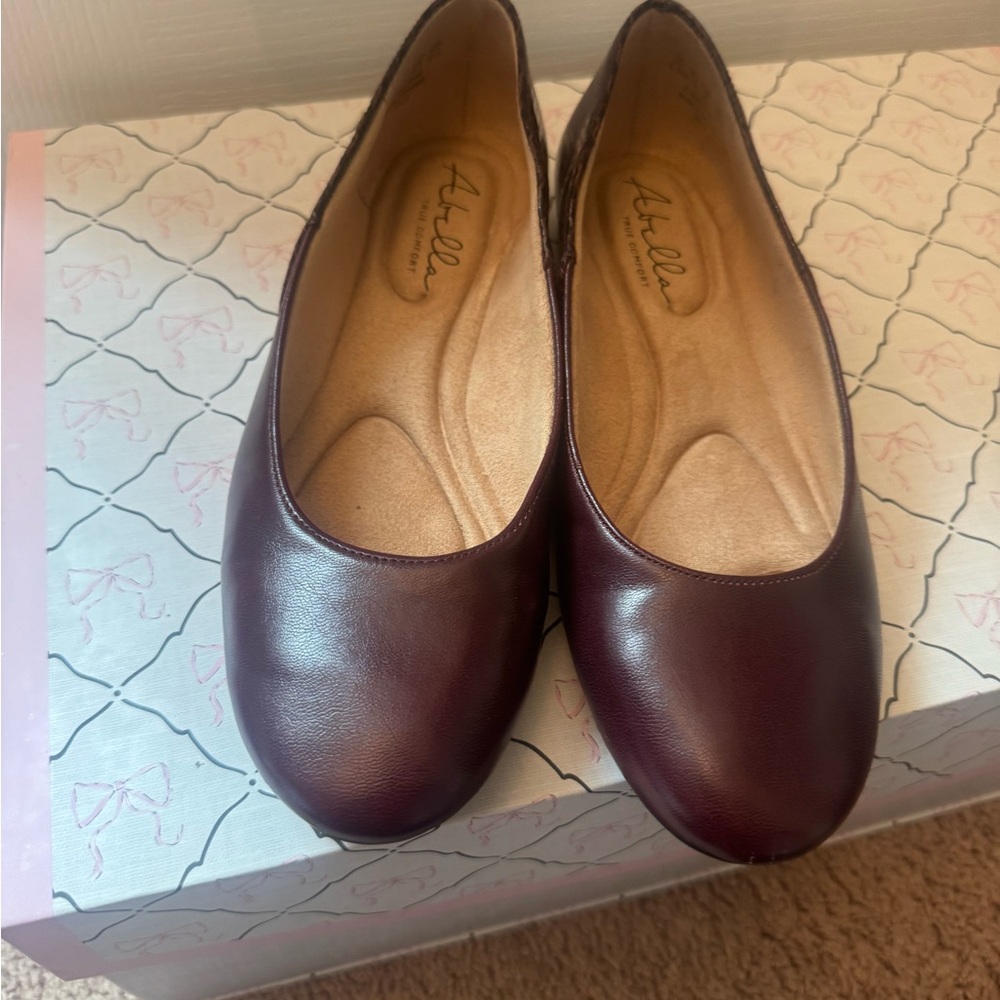 Ariella Women's Merlot Leather Ballet Flats